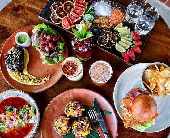 La Cosecha Mexican Table